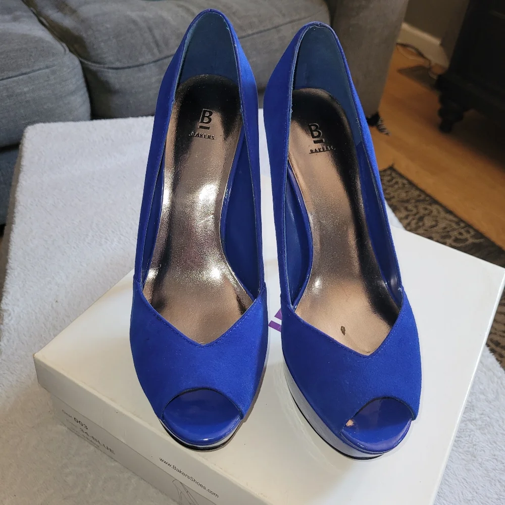 BAKERS Shoes Style Eryn Blue Platform Pumps - Picture 3 of 12